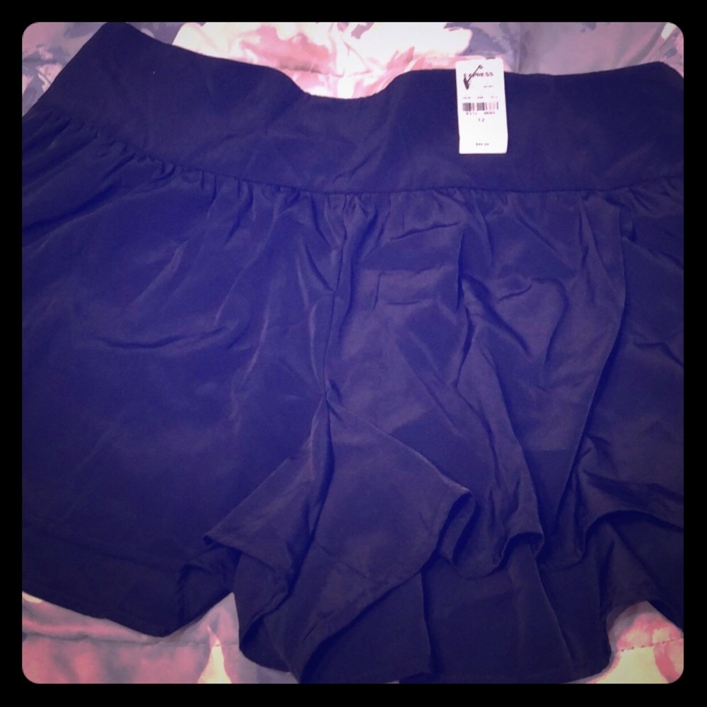 NWT Black Express Shorts (12)